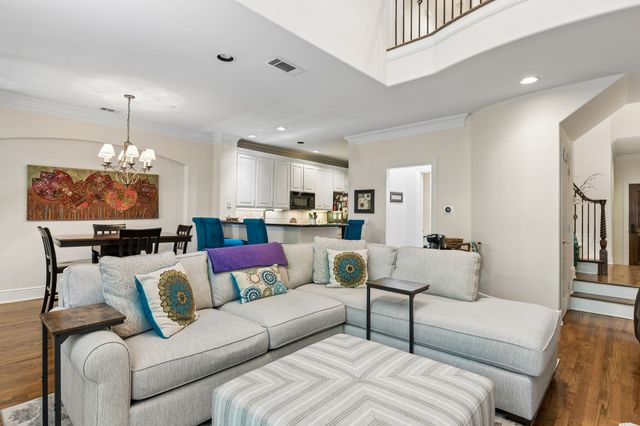 4147 Towne Green Circle, Addison, TX 75001