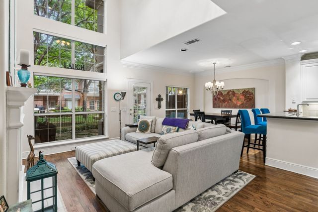4147 Towne Green Circle, Addison, TX 75001