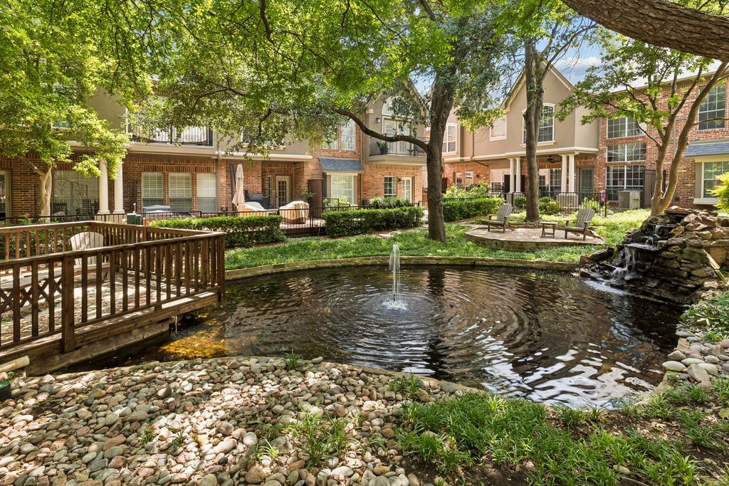4147 Towne Green Circle, Addison, TX 75001