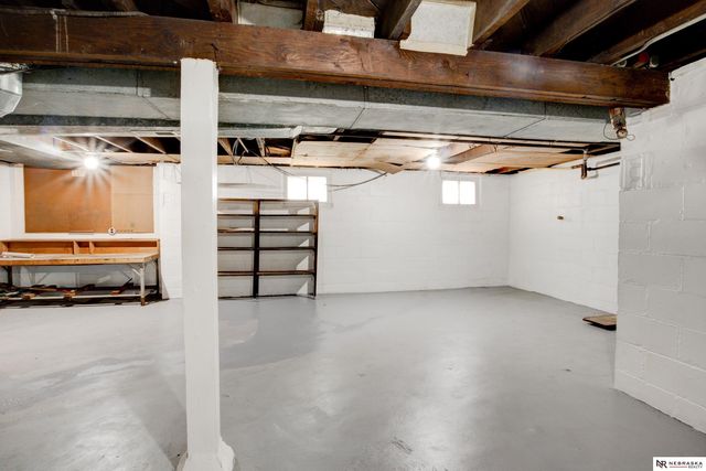 6759 N 24th Street, Omaha, NE 68112