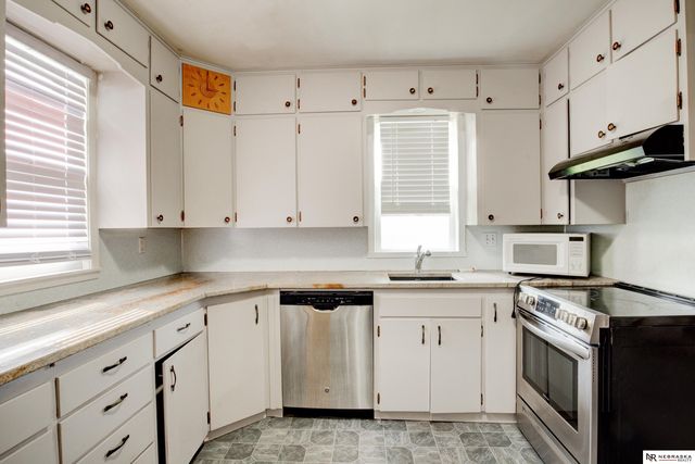 6759 N 24th Street, Omaha, NE 68112