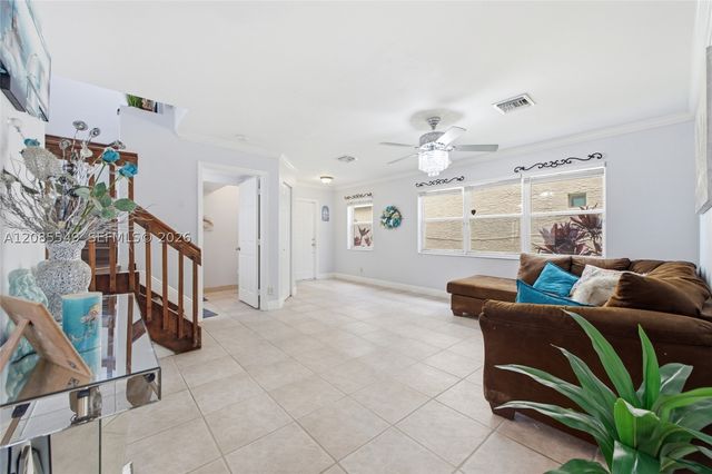 4258 NW 1st Dr, Deerfield Beach, FL 33442