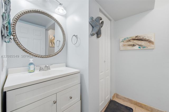 4258 NW 1st Dr, Deerfield Beach, FL 33442