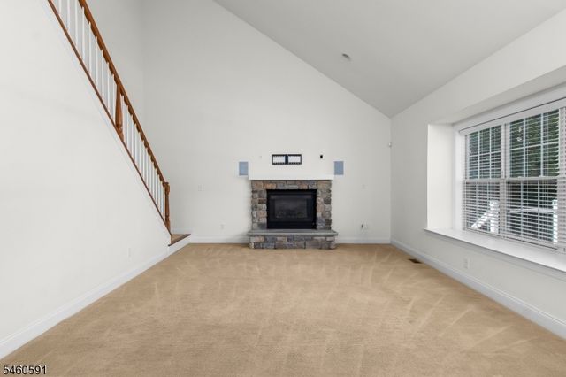 6 Sergeant Ct, Mount Olive Twp., NJ 07828