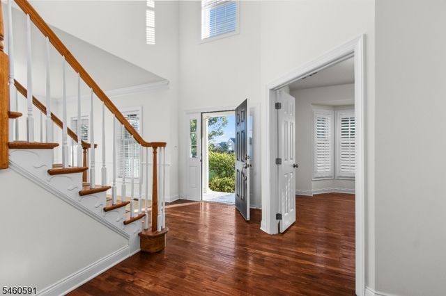 6 Sergeant Ct, Mount Olive Twp., NJ 07828