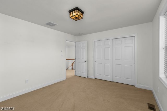 6 Sergeant Ct, Mount Olive Twp., NJ 07828