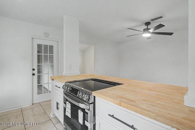 8818 Hana Place, Diamondhead, MS 39525