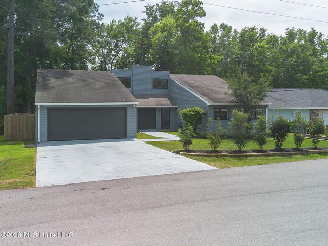 8818 Hana Place, Diamondhead, MS 39525