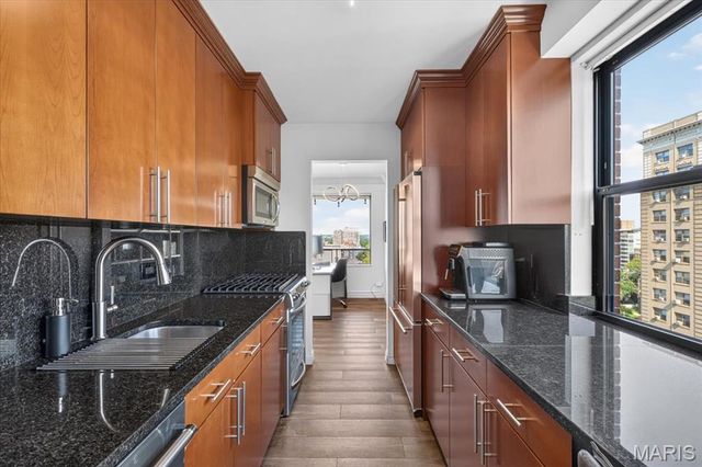 4466 W Pine Boulevard 14C, St Louis, MO 63108