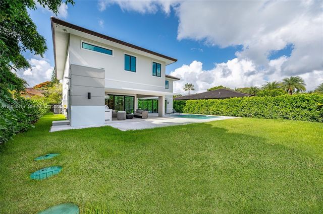 6415 SW 83rd St, Miami, FL 33143