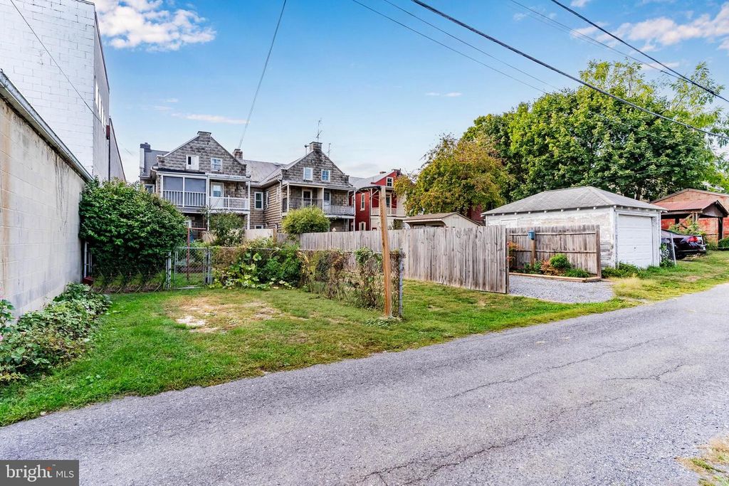 321 ARCH ST, Carlisle, PA 17013