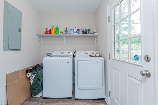 1 Lambeth Drive, Thomasville, NC 27360