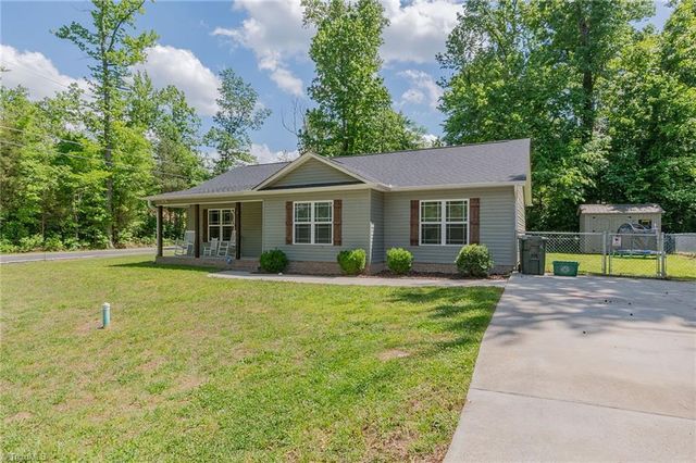1 Lambeth Drive, Thomasville, NC 27360