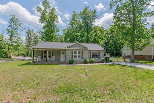 1 Lambeth Drive, Thomasville, NC 27360