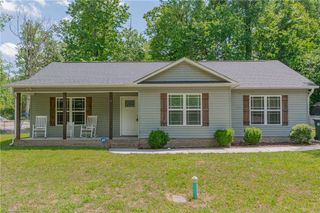 1 Lambeth Drive, Thomasville, NC 27360