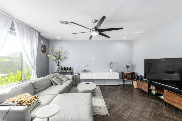 3557 E Tina Drive, Phoenix, AZ 85050