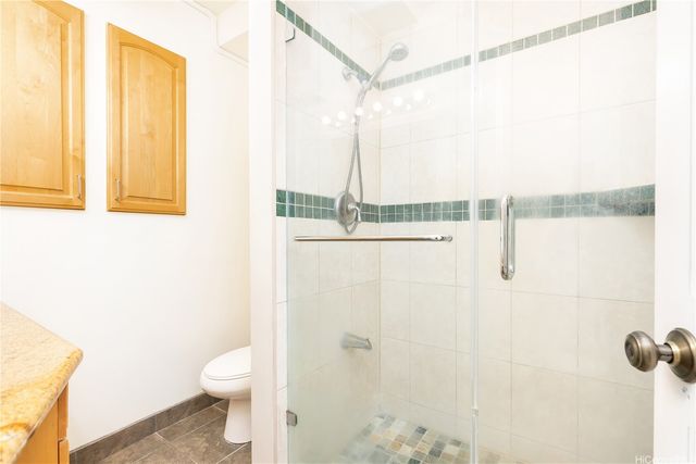 1535 Pensacola Street 807, Honolulu, HI 96822