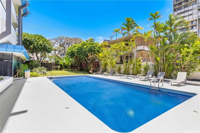 1535 Pensacola Street 807, Honolulu, HI 96822