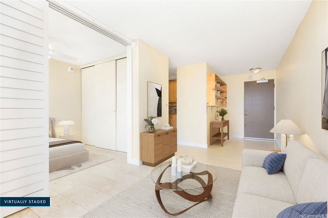 1535 Pensacola Street 807, Honolulu, HI 96822