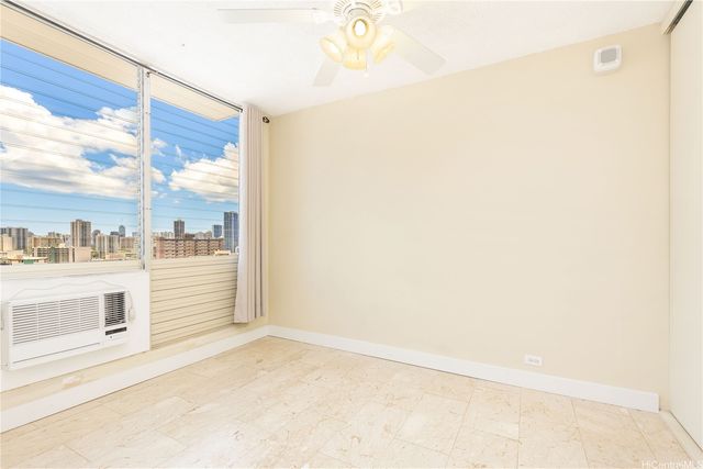 1535 Pensacola Street 807, Honolulu, HI 96822