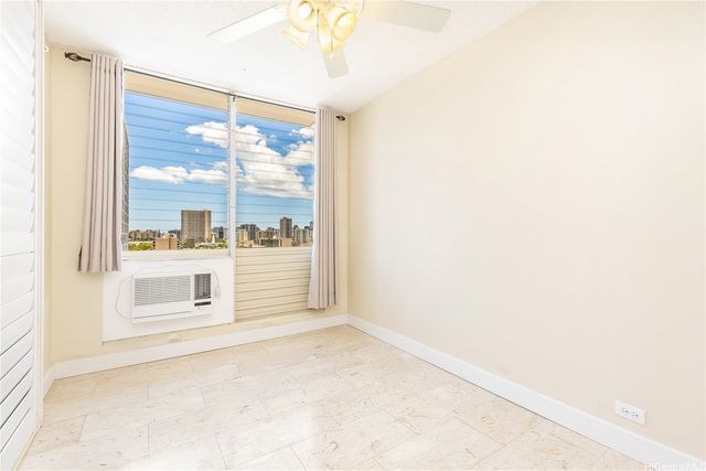 1535 Pensacola Street 807, Honolulu, HI 96822