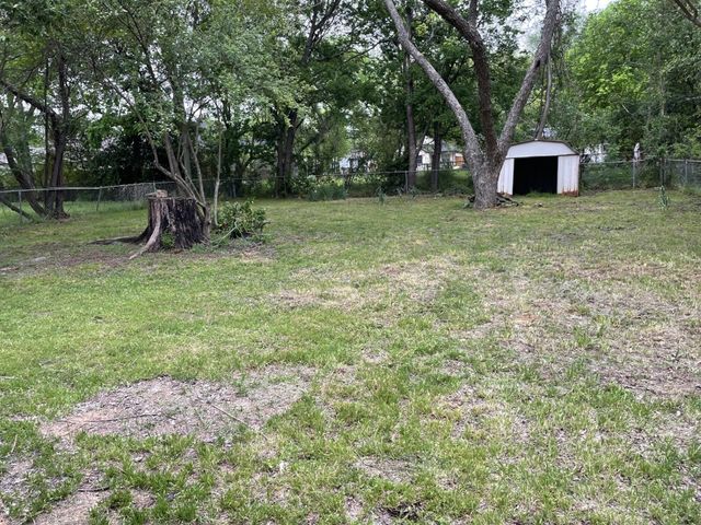 513 W Florence Street, Denison, TX 75020
