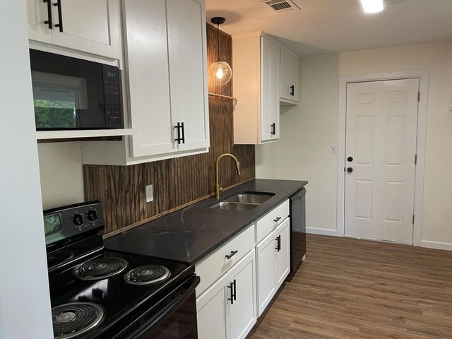 513 W Florence Street, Denison, TX 75020