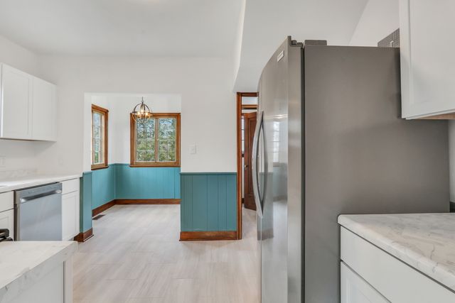 526 W Jackson Street, Woodstock, IL 60098