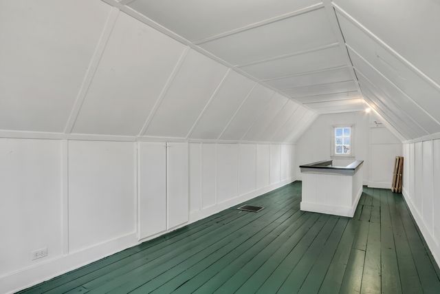 526 W Jackson Street, Woodstock, IL 60098