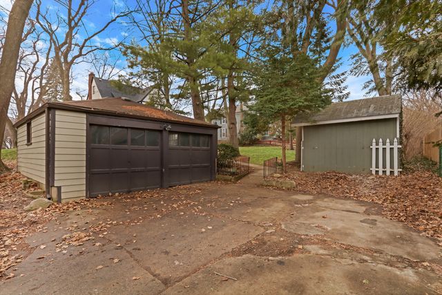 526 W Jackson Street, Woodstock, IL 60098