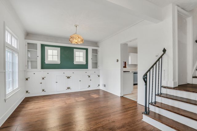 526 W Jackson Street, Woodstock, IL 60098