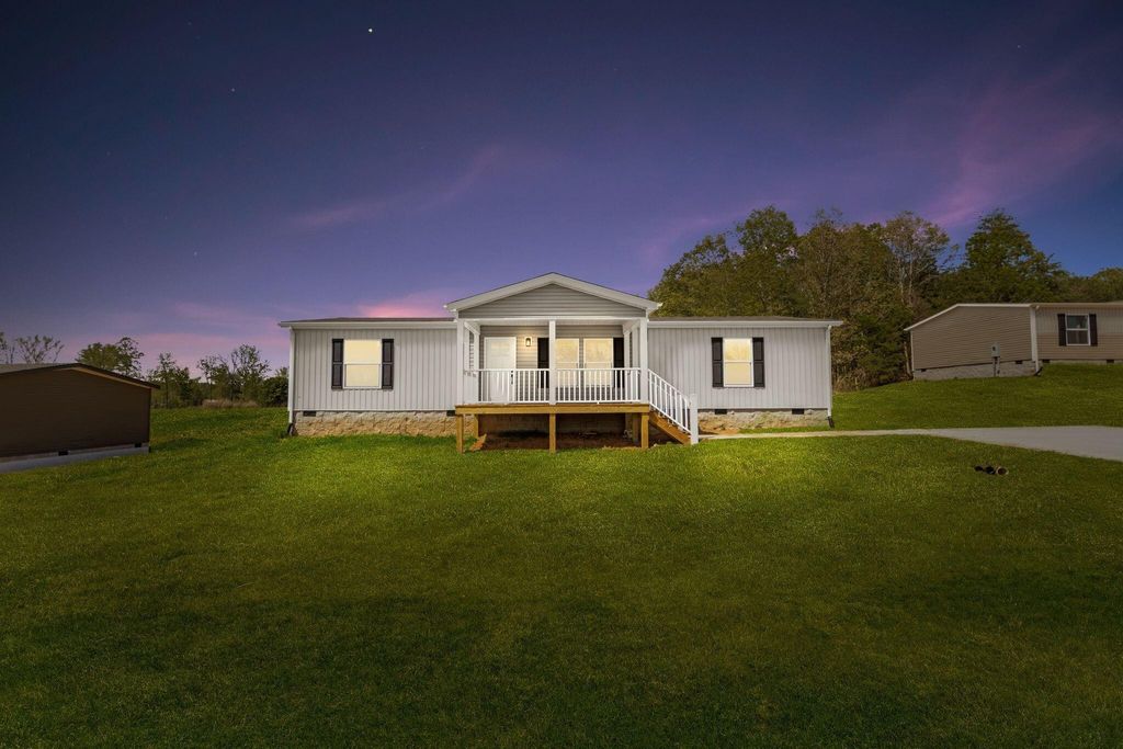 209 County Road 784A, Etowah, TN 37331