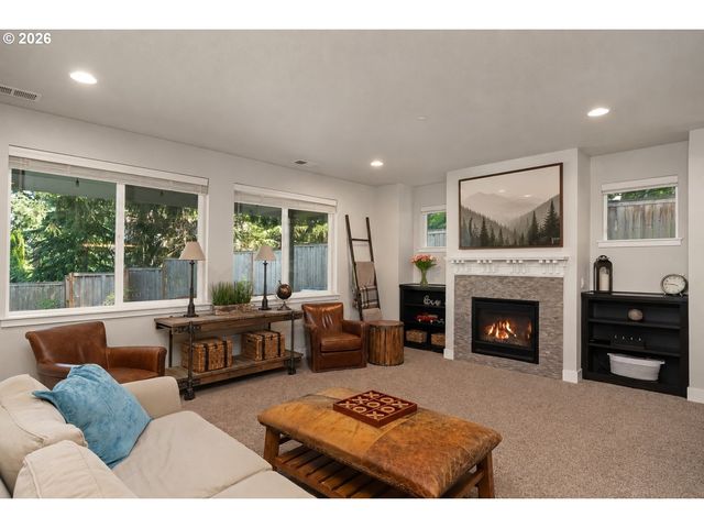 13340 Sw DOE Ln, Portland, OR 97223