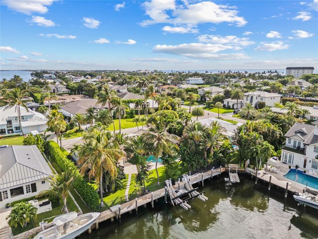 18 Eleuthera Drive, Ocean Ridge, FL 33435