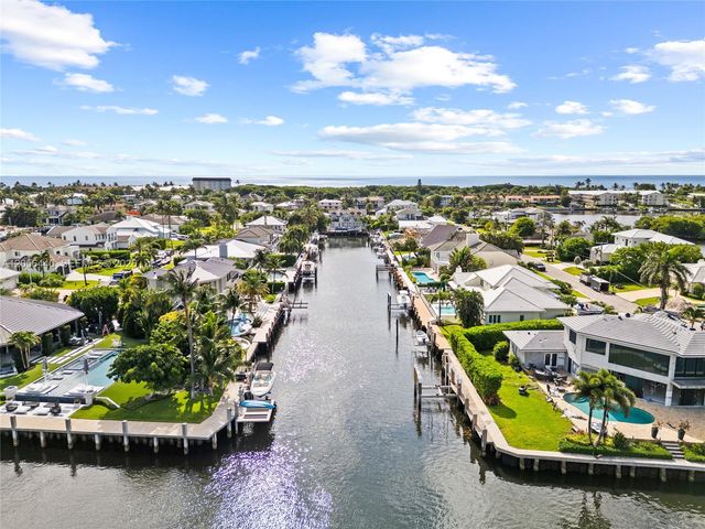 18 Eleuthera Drive, Ocean Ridge, FL 33435