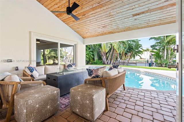 18 Eleuthera Drive, Ocean Ridge, FL 33435