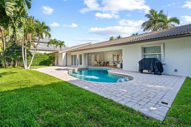 18 Eleuthera Drive, Ocean Ridge, FL 33435