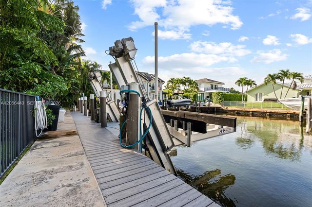 18 Eleuthera Drive, Ocean Ridge, FL 33435