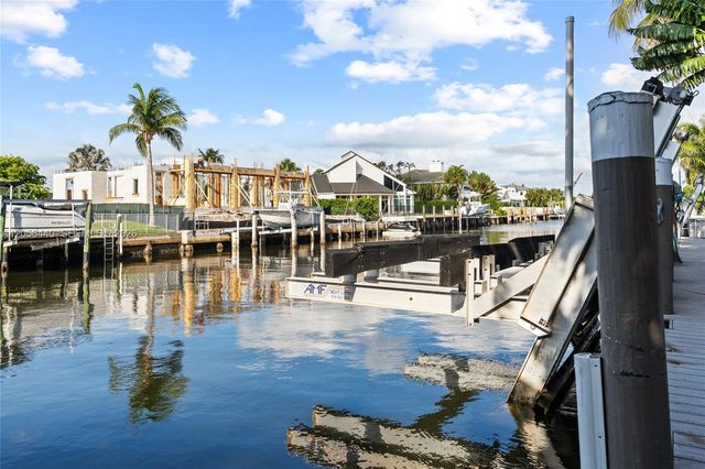 18 Eleuthera Drive, Ocean Ridge, FL 33435