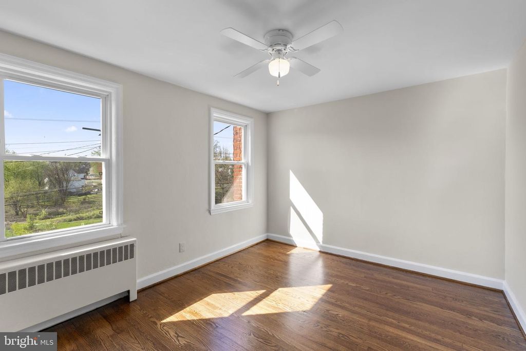 Image 17 of property listing at 3549 BENZINGER RD, Baltimore, MD 21229