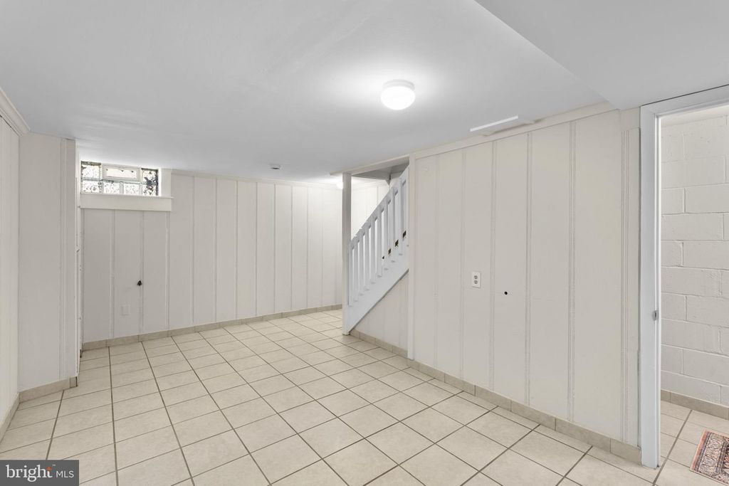 Image 26 of property listing at 3549 BENZINGER RD, Baltimore, MD 21229