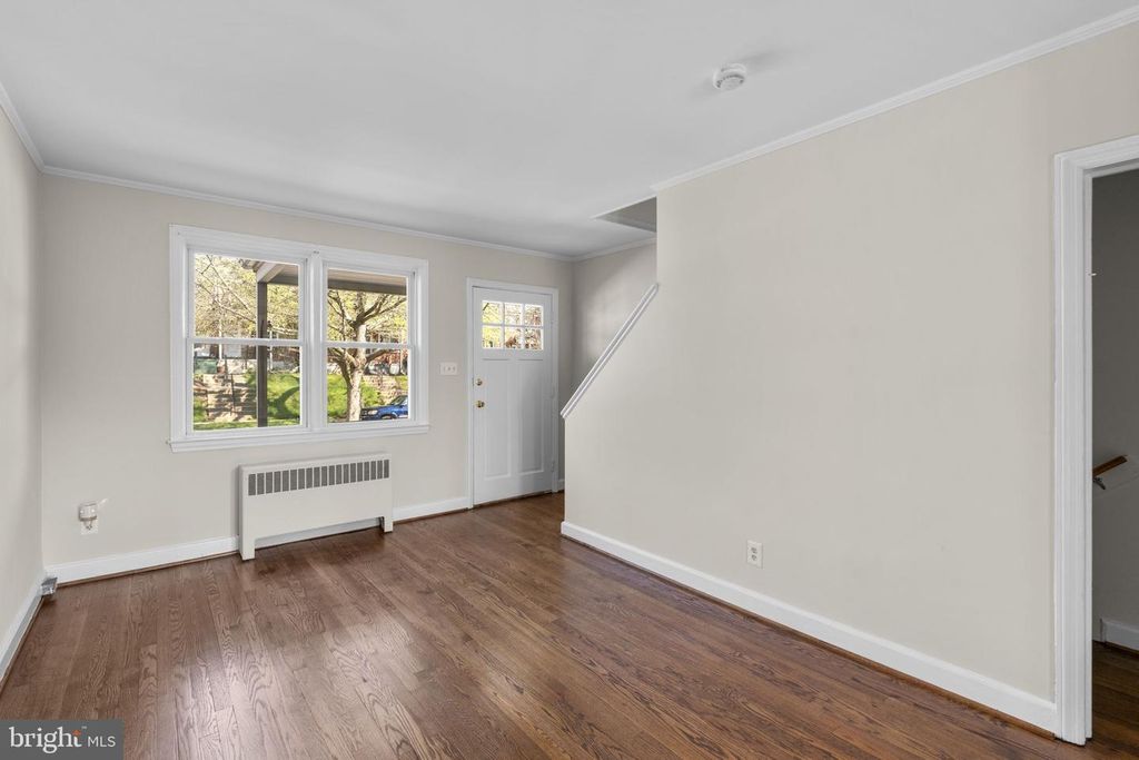 Image 7 of property listing at 3549 BENZINGER RD, Baltimore, MD 21229