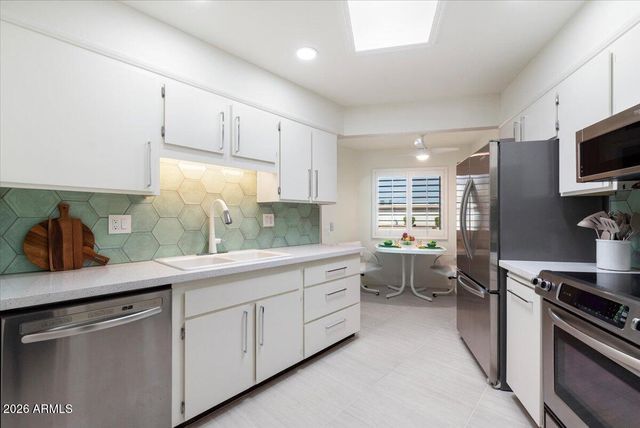 10129 W CAMPANA Drive, Sun City, AZ 85351