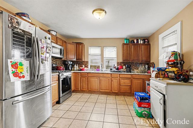 1070 Rathbone Street, Wyoming, MI 49509