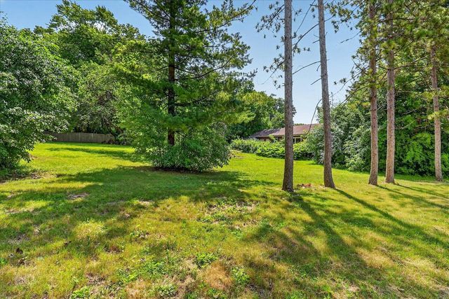 7820 W Bradley ROAD, Milwaukee, WI 53223