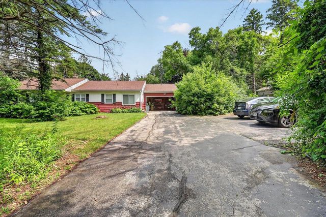 7820 W Bradley ROAD, Milwaukee, WI 53223