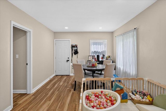 7820 W Bradley ROAD, Milwaukee, WI 53223