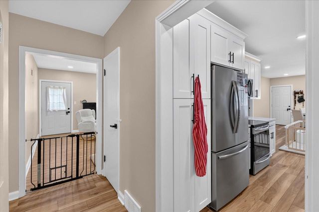 7820 W Bradley ROAD, Milwaukee, WI 53223