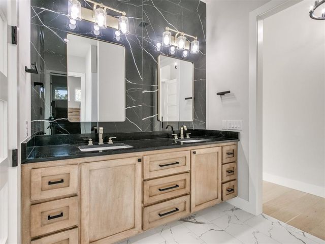 5700 E Post Oak Road, Noble, OK 73068