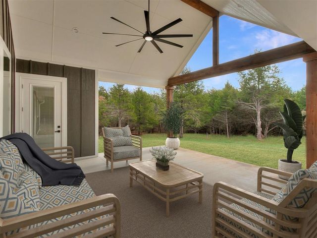 5700 E Post Oak Road, Noble, OK 73068